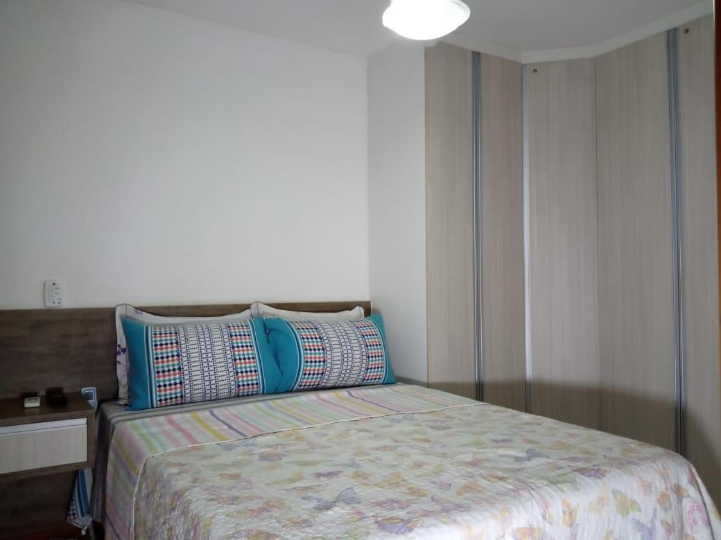 Apto De Itapoã 2 Qto C/ar Apartamento